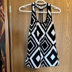 Geometric back strap detail tank